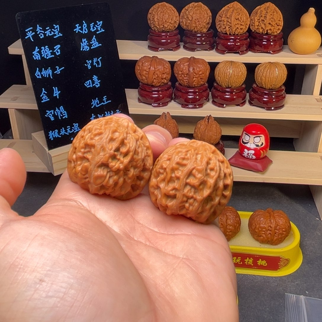 文玩核桃把件21号   苹果圆 36尺