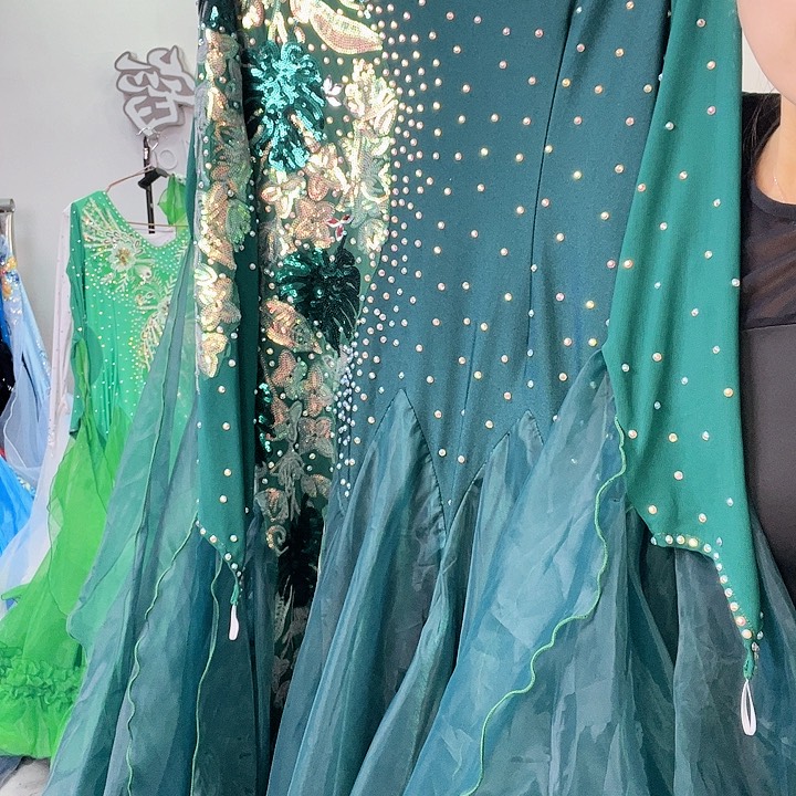 交谊舞等多种舞蹈形式在