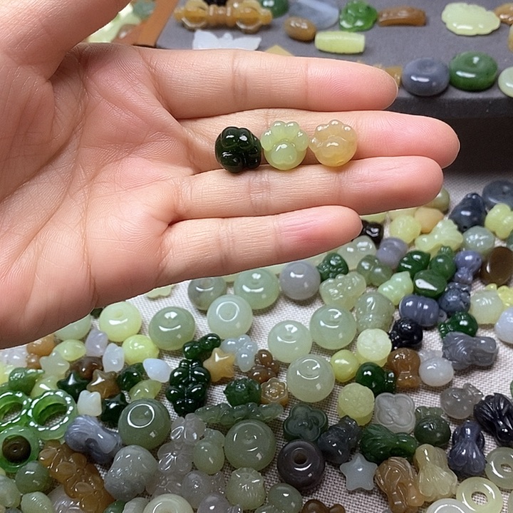 未镶嵌和田玉挂件猫爪98一个多样性发其一