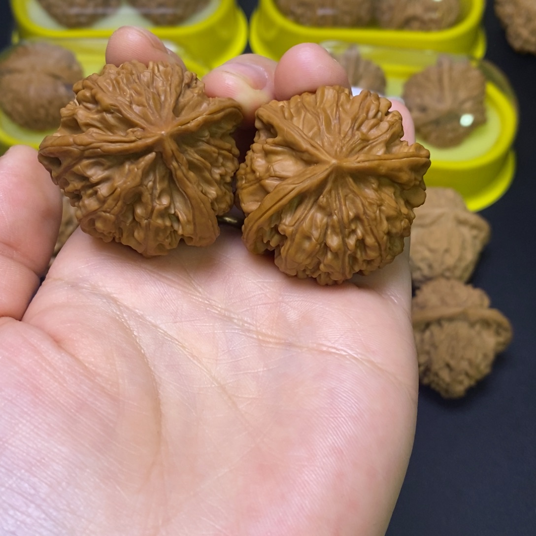 吊坠文玩核桃野生三棱8号