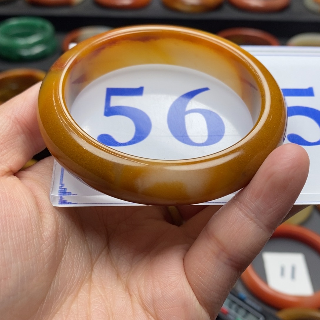 石英质玉（黄龙玉）手镯未镶嵌