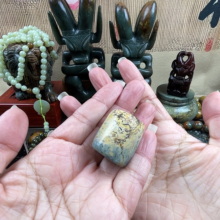 未镶嵌手串岫岩河磨玉（透闪石质玉）o****m