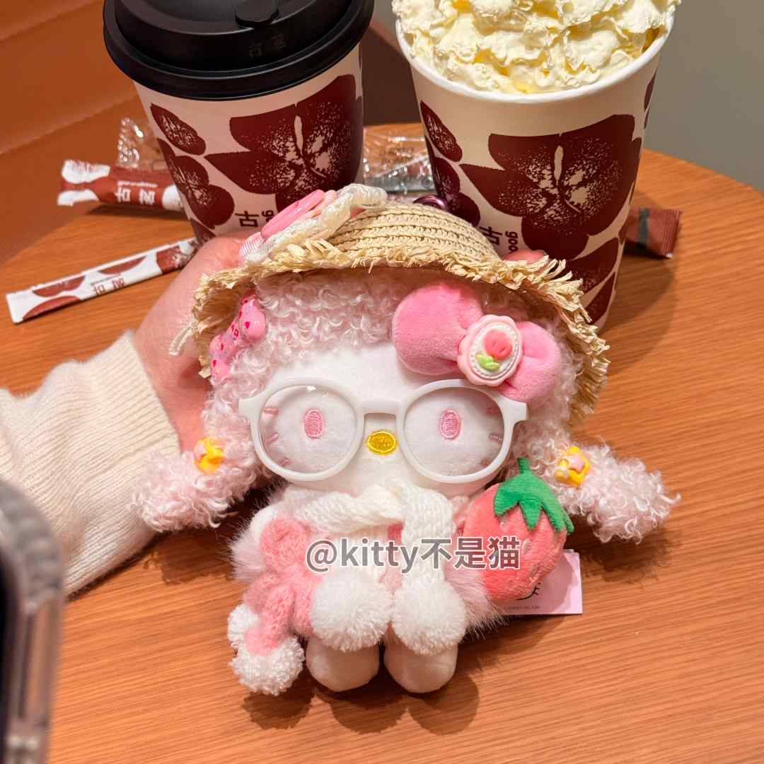 【正版】—草莓奶芙KT 包包挂件可爱毛绒玩偶钥匙扣挂饰