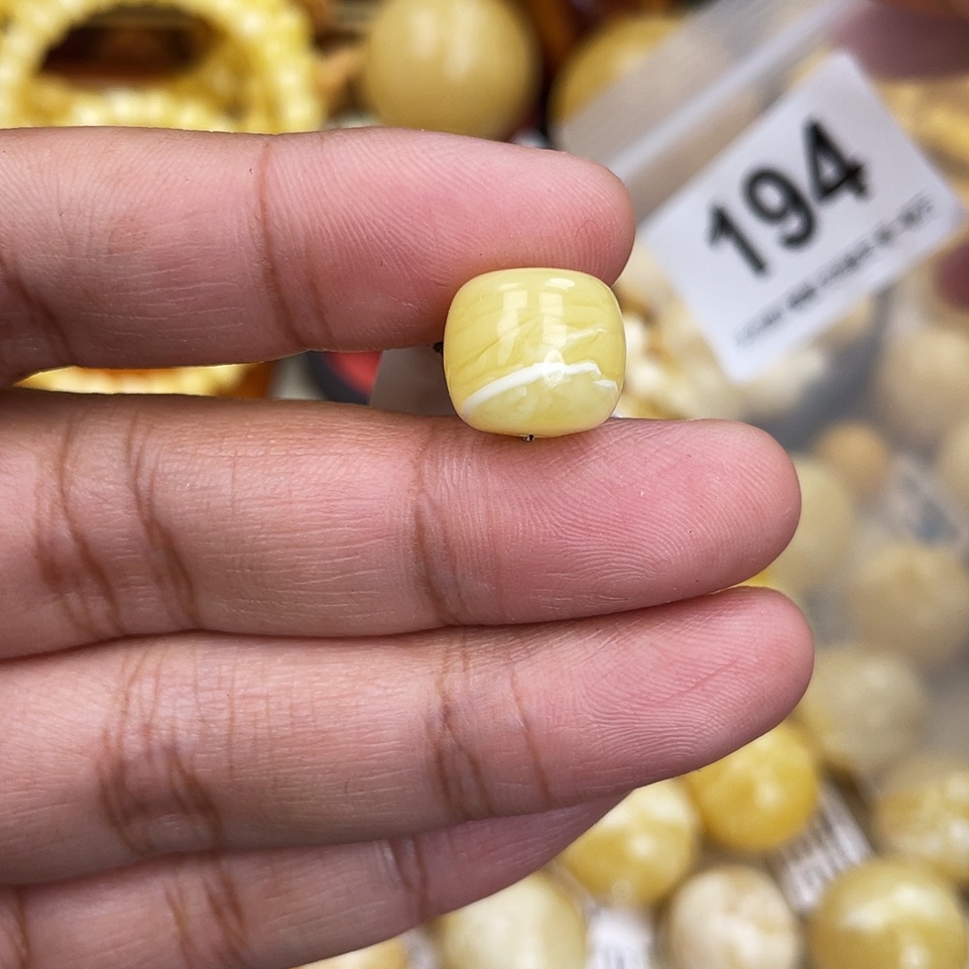 蜜蜡未镶嵌珠宝奇石12.7