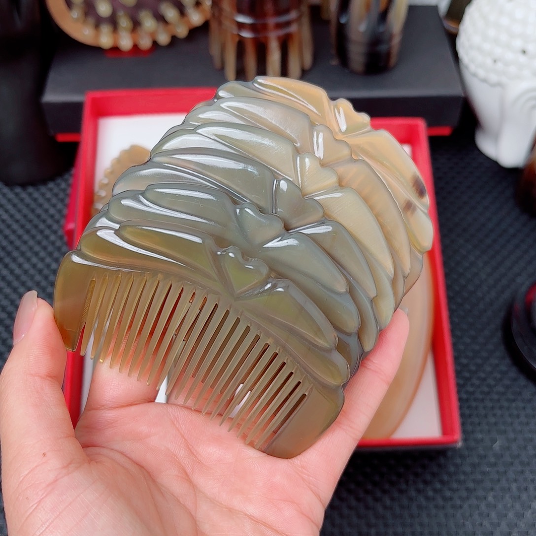纯手工制作纯牛角梳子