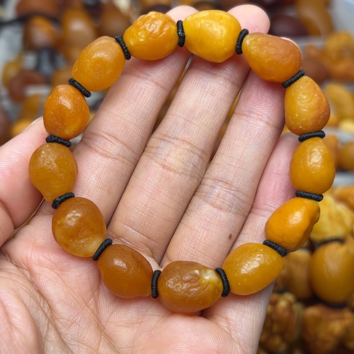 琥珀未镶嵌裸石天然蜜蜡