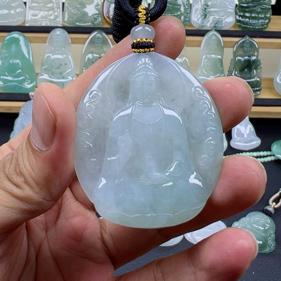 翡翠未镶嵌颈饰素衣观音