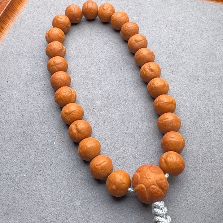 猴头核桃手串猴头雕刻凤眼