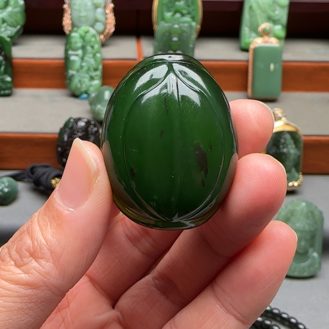 未镶嵌和田玉挂件