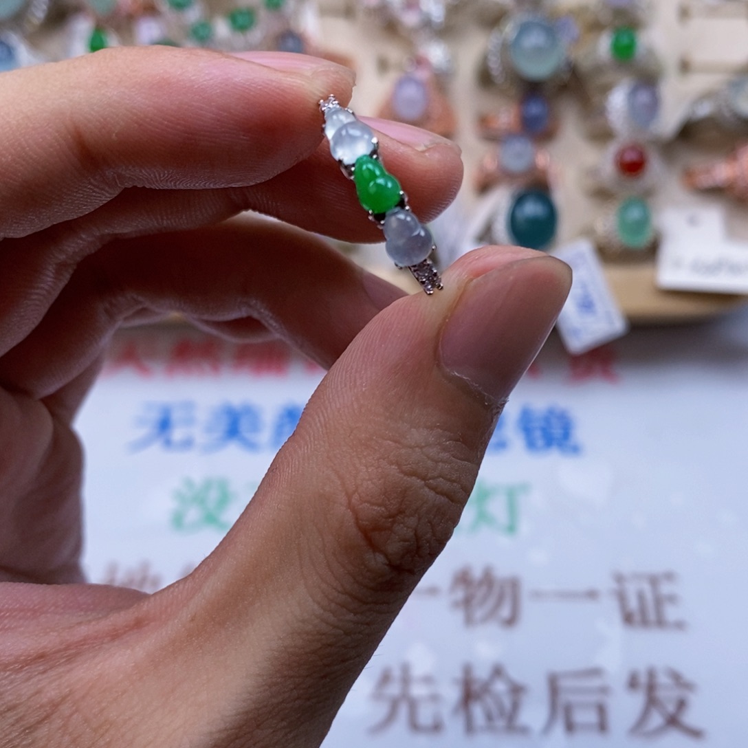 翡翠戒指银S925镶嵌天然缅甸翡翠a货