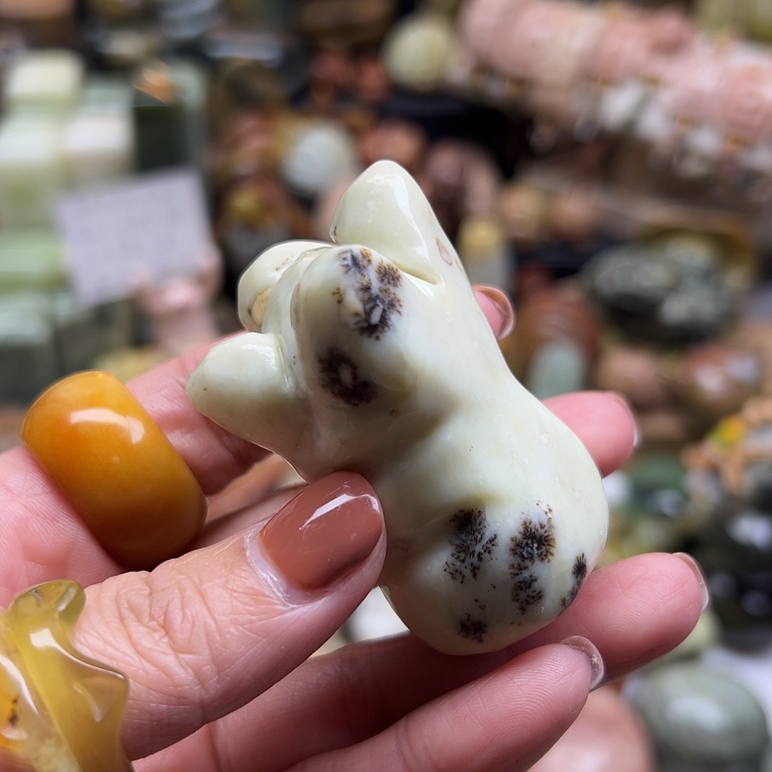 岫玉未镶嵌颈饰辽阳料水草猪蹄