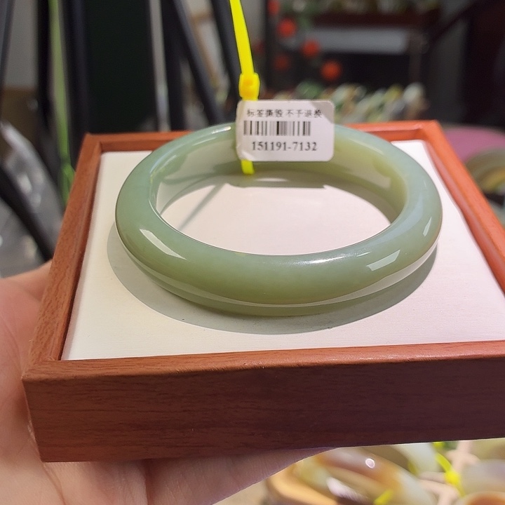 和田玉未镶嵌手镯8。 小棉 56/57