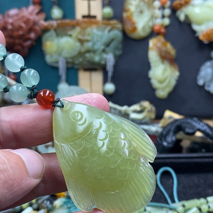 【闪购商品】蛇纹石玉吊坠未镶嵌