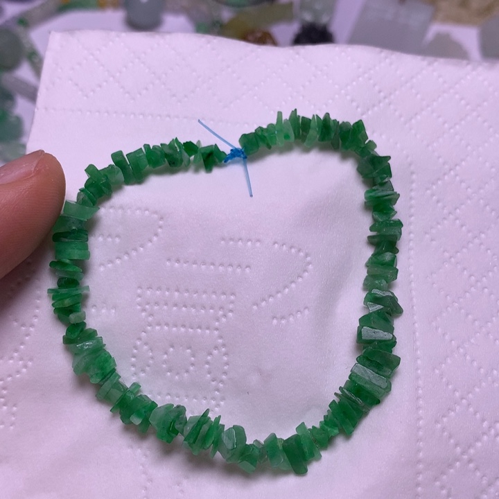 定制翡翠未镶嵌碎石手串