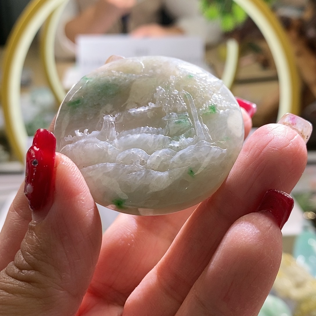 【闪购商品】翡翠颈饰未镶嵌山水