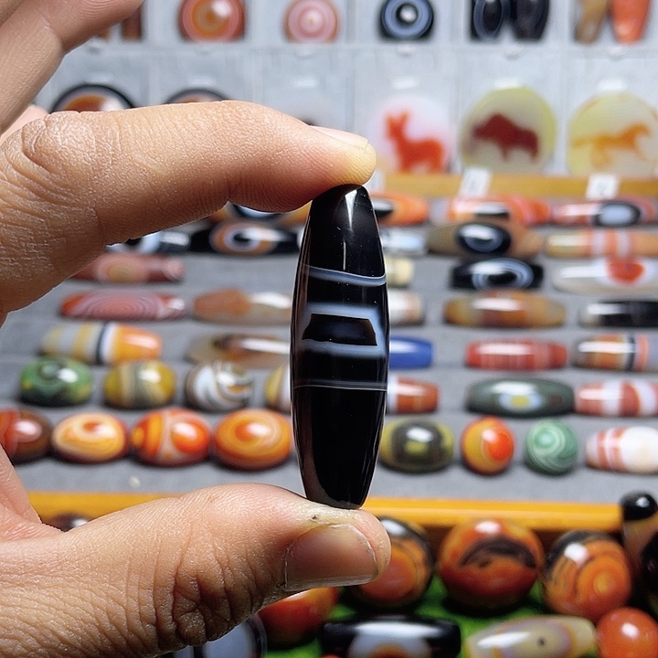 玛瑙/玉髓颈饰未镶嵌