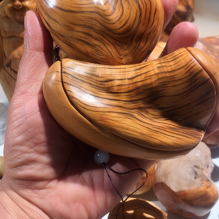 休***…香榧木太行崖柏手把件