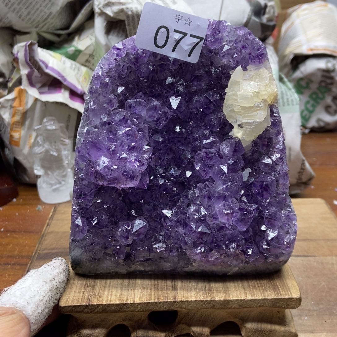 紫晶天然水晶摆件未镶嵌