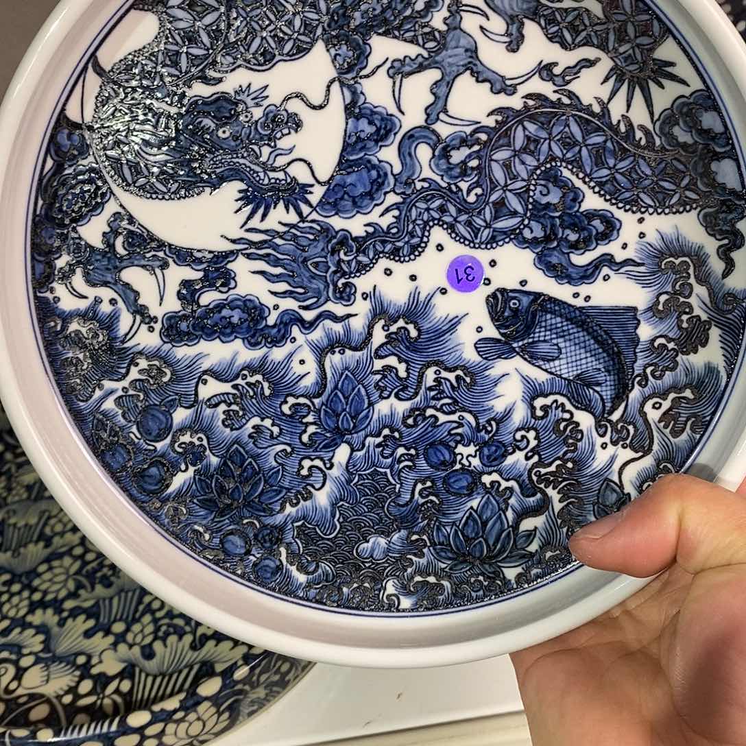 微瑕鱼化龙壶承 直径：20c m