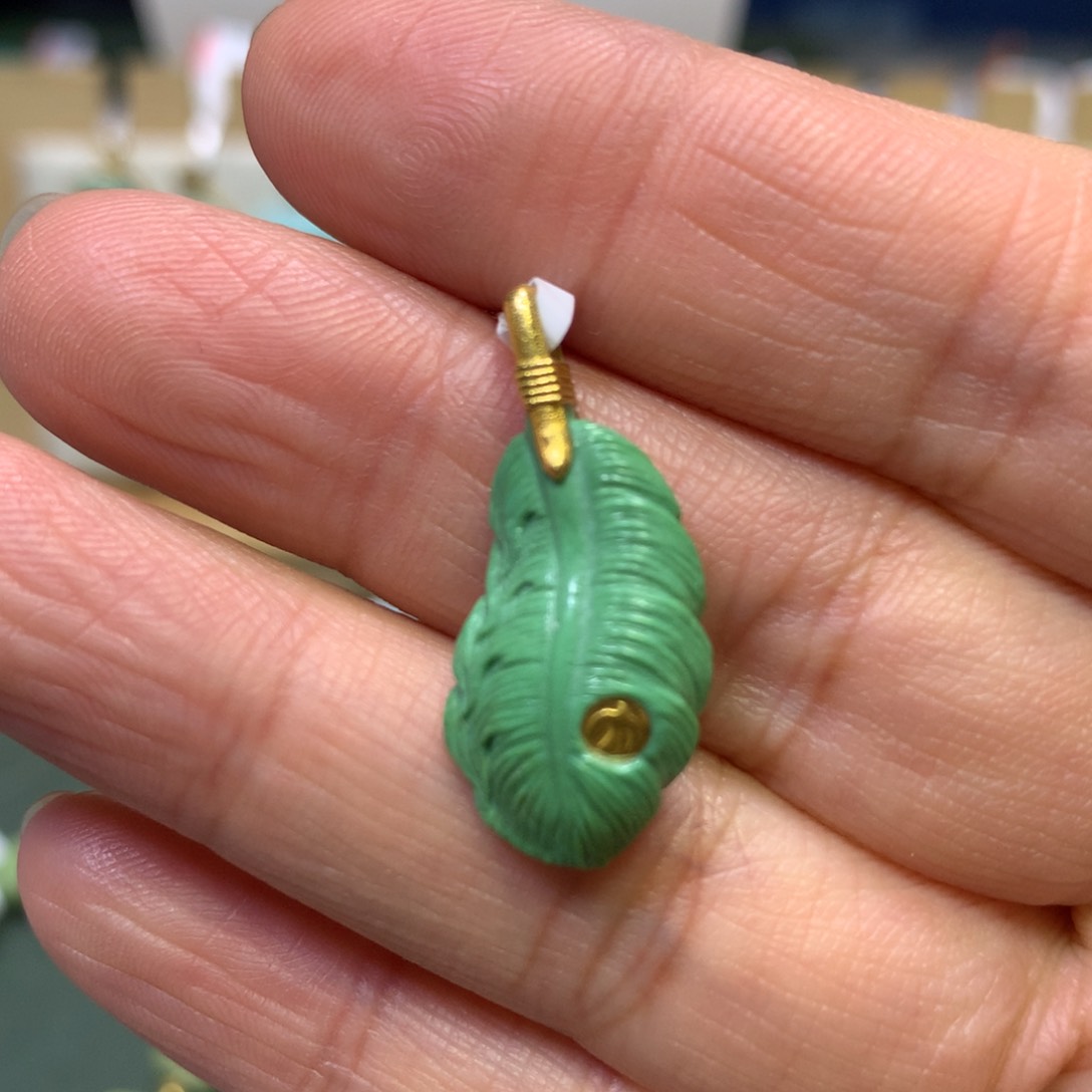 绿松石吊坠18K金镶嵌