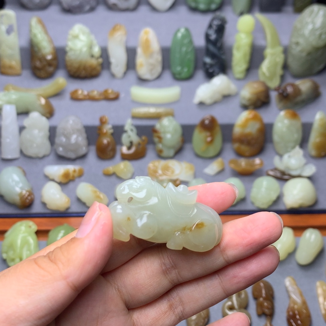 和田玉未镶嵌挂件