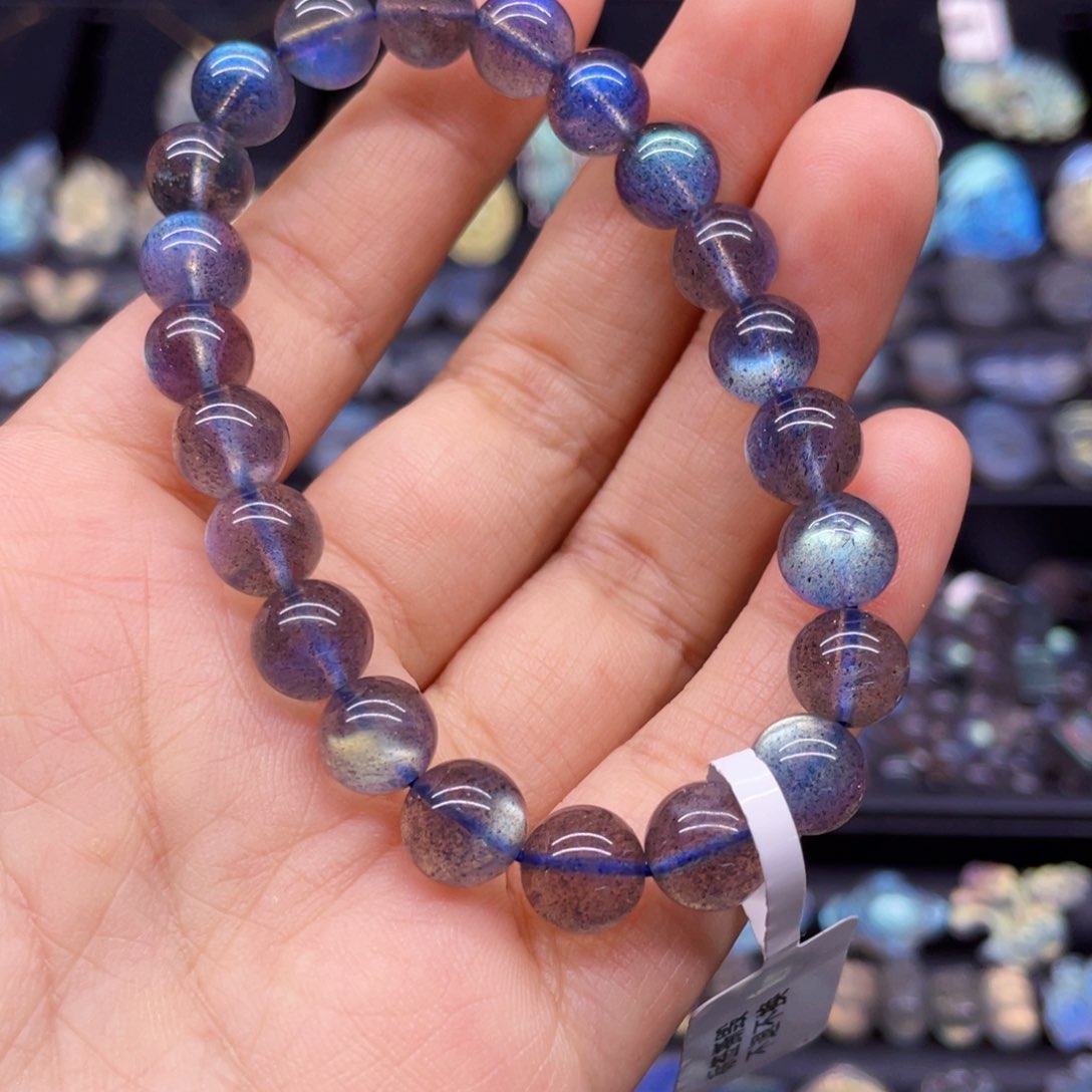 手串未镶嵌长石爱****呀8.7左右