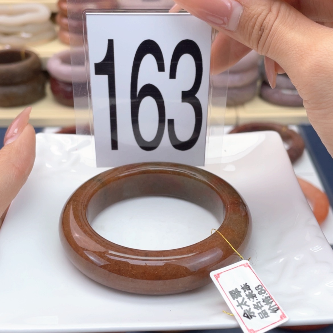 【闪购商品】石英质玉未镶嵌手镯