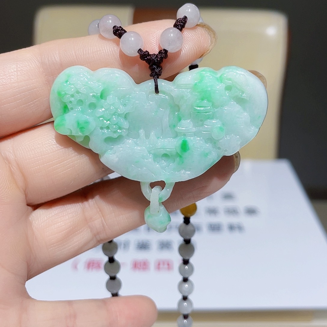 翡翠未镶嵌吊坠(赠链)A货蝴蝶