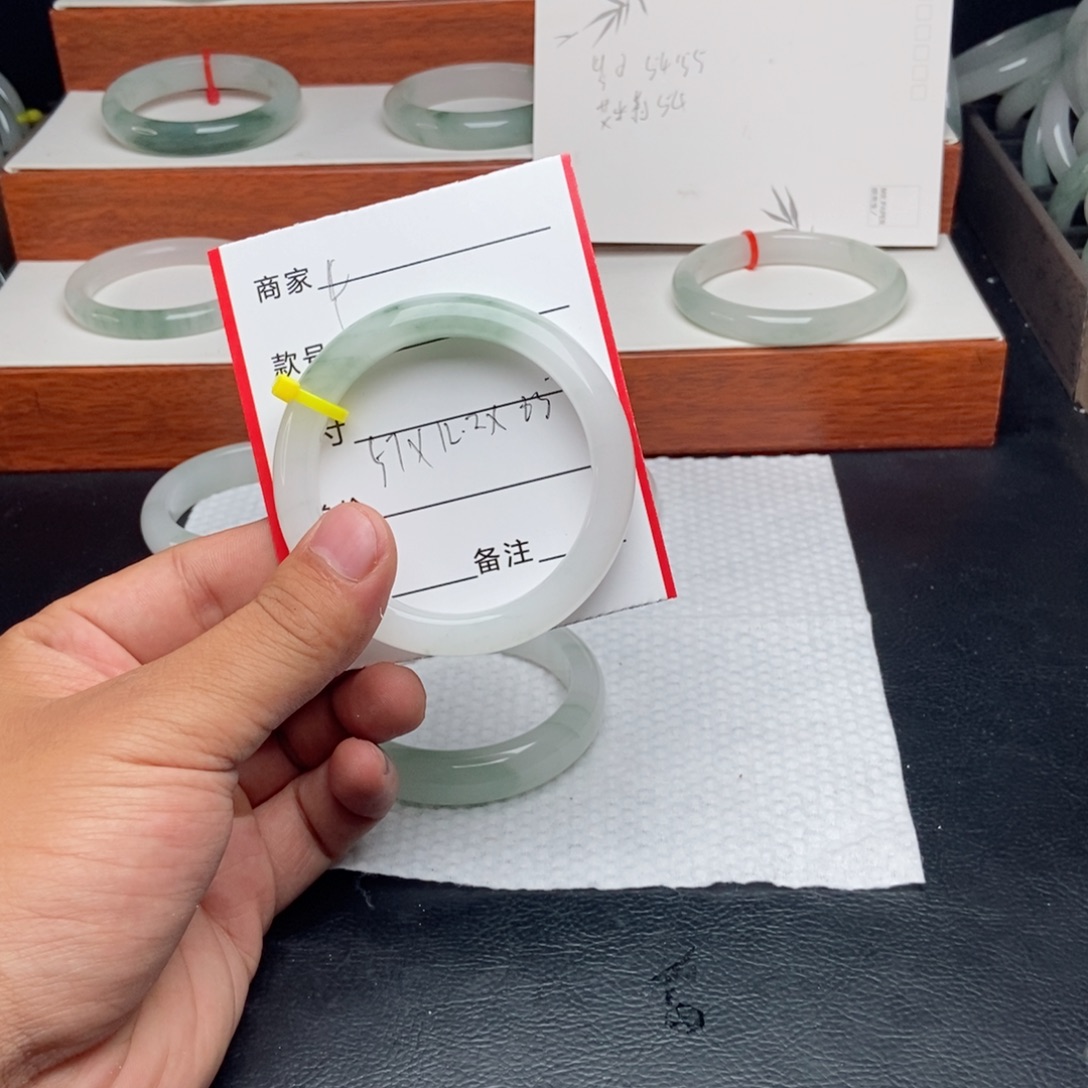 福***走石英质玉手镯未镶嵌4