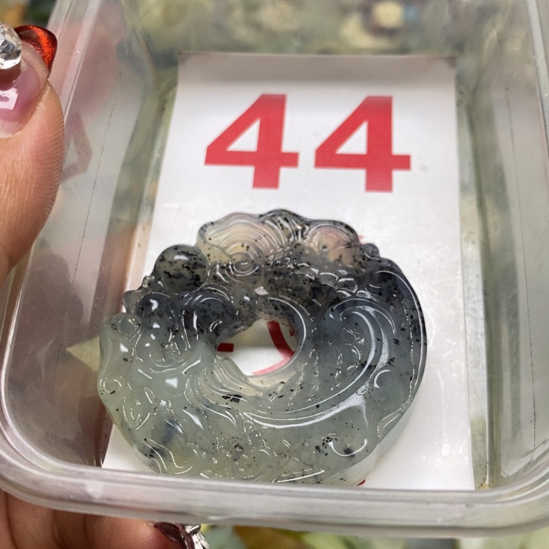 透闪石-蛇纹石玉挂坠足银镀金镶嵌