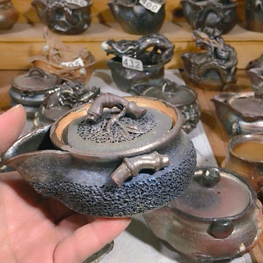 瓷片节节高升的宝瓶