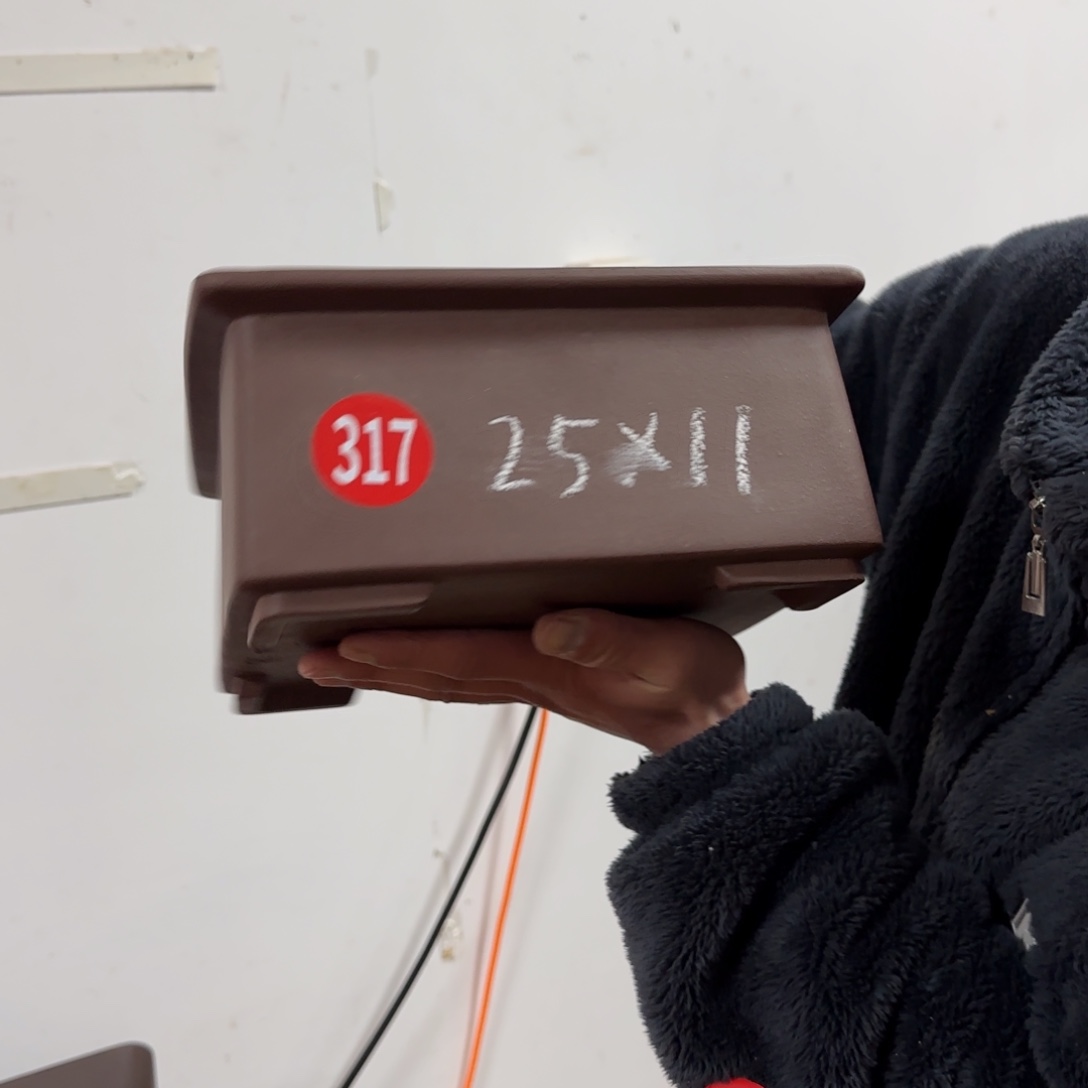 紫砂花盆呜呜呜呜