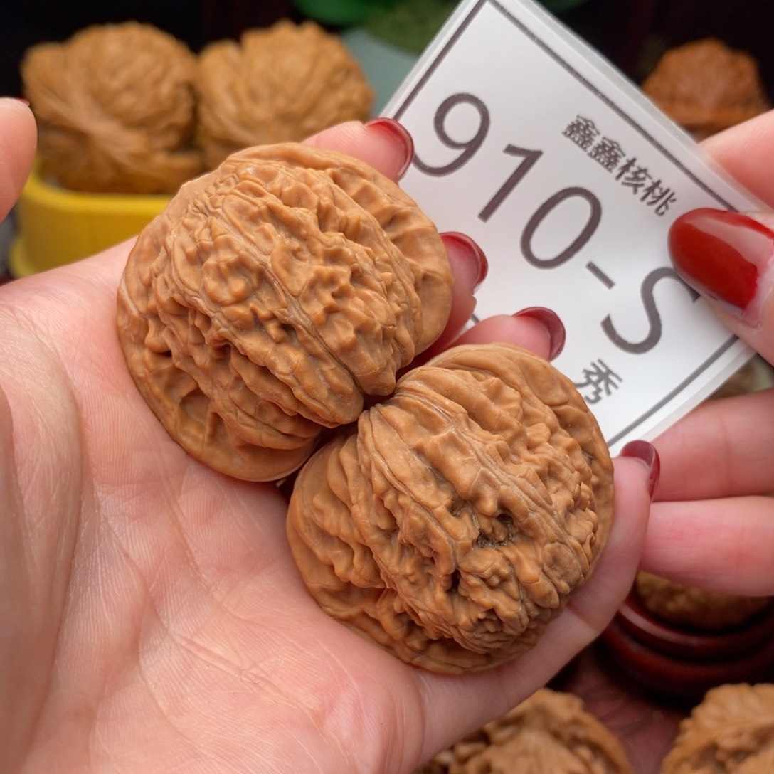 文玩核桃把件汉高楼42