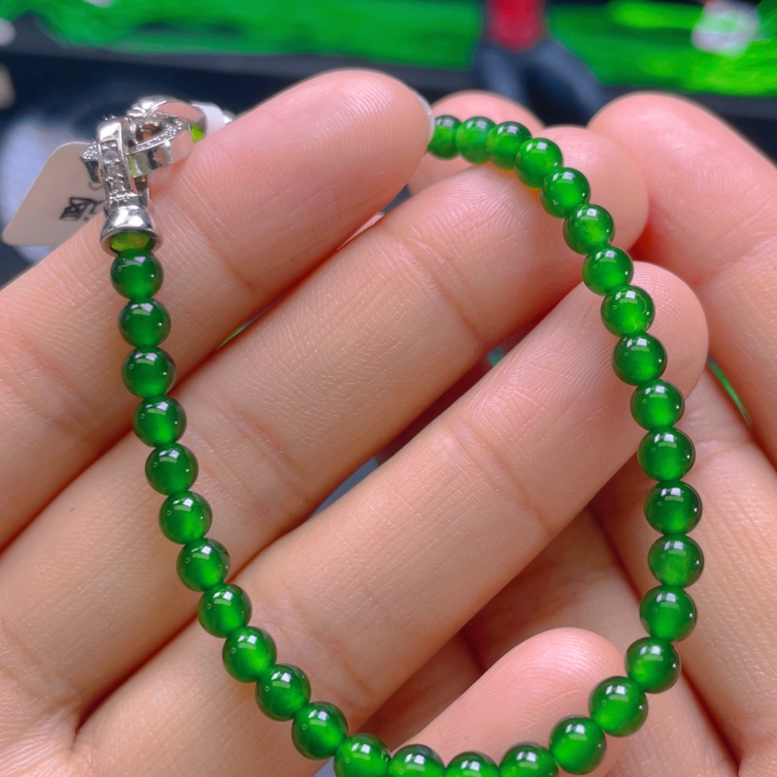 翡翠颈饰未镶嵌，1