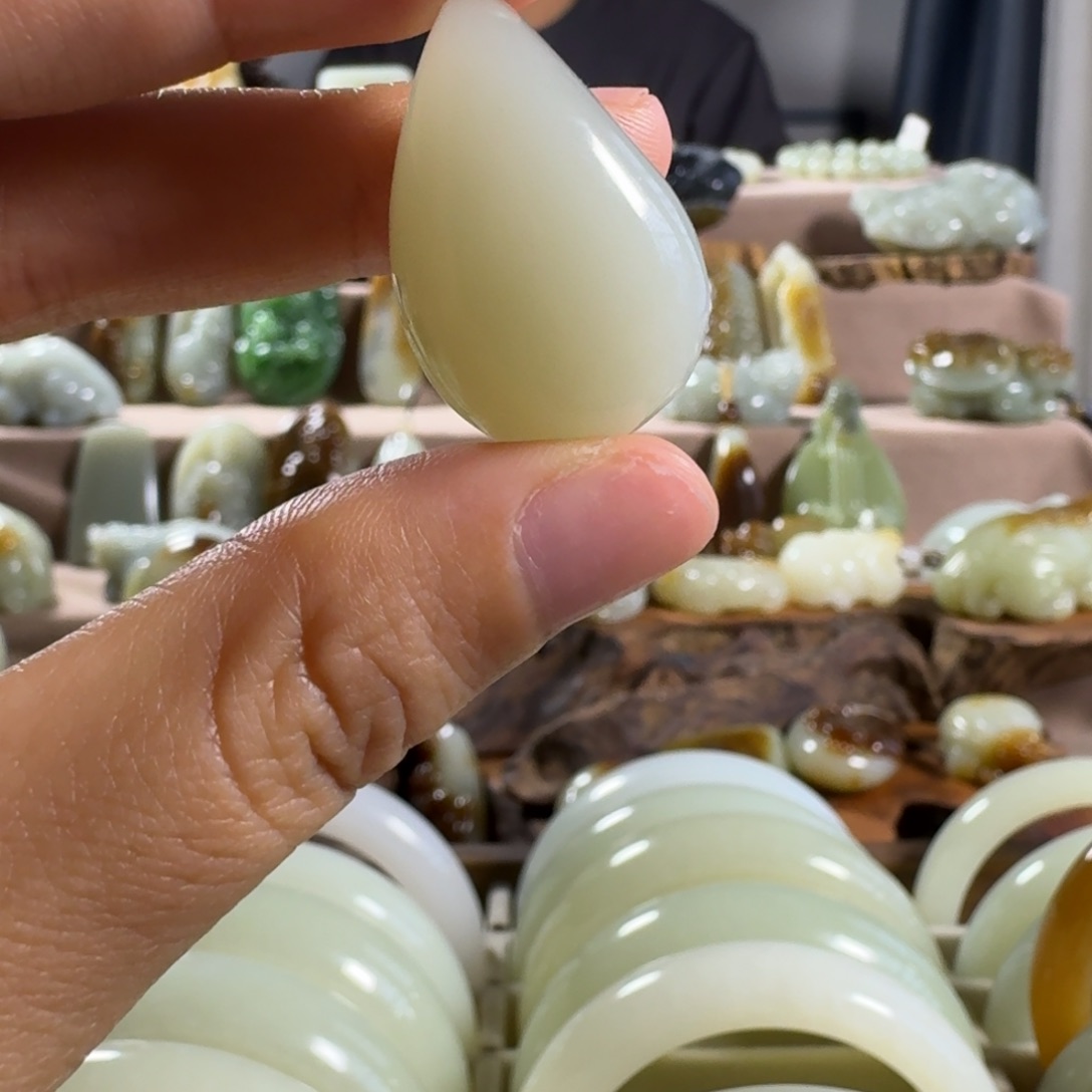 和田玉（糖玉）未镶嵌手链