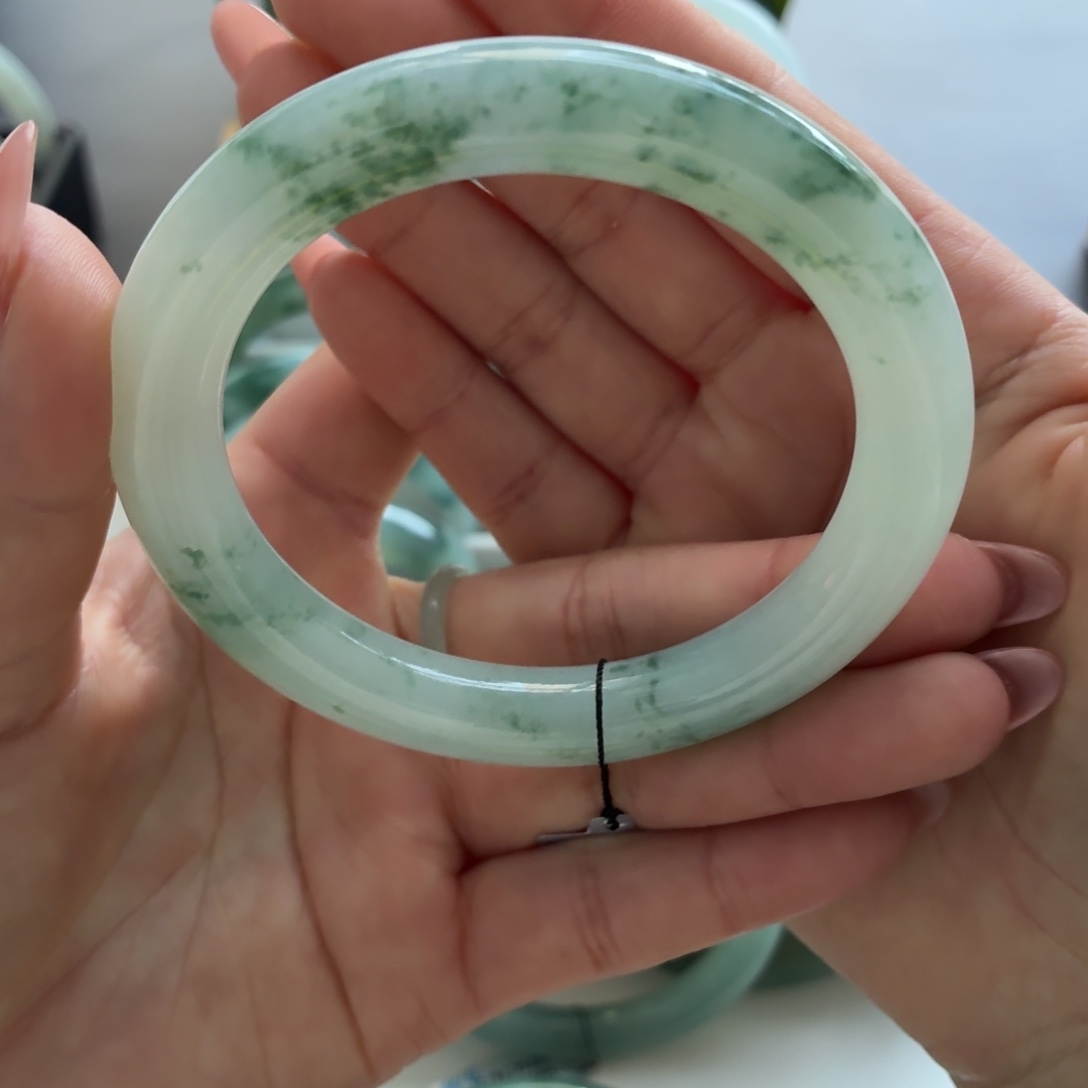翡翠未镶嵌手镯天然