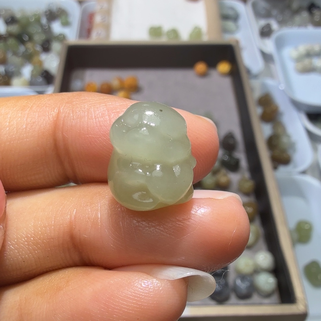 和田玉未镶嵌珠宝奇石