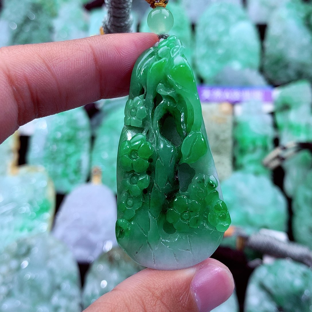 吊坠(不含链)未镶嵌翡翠