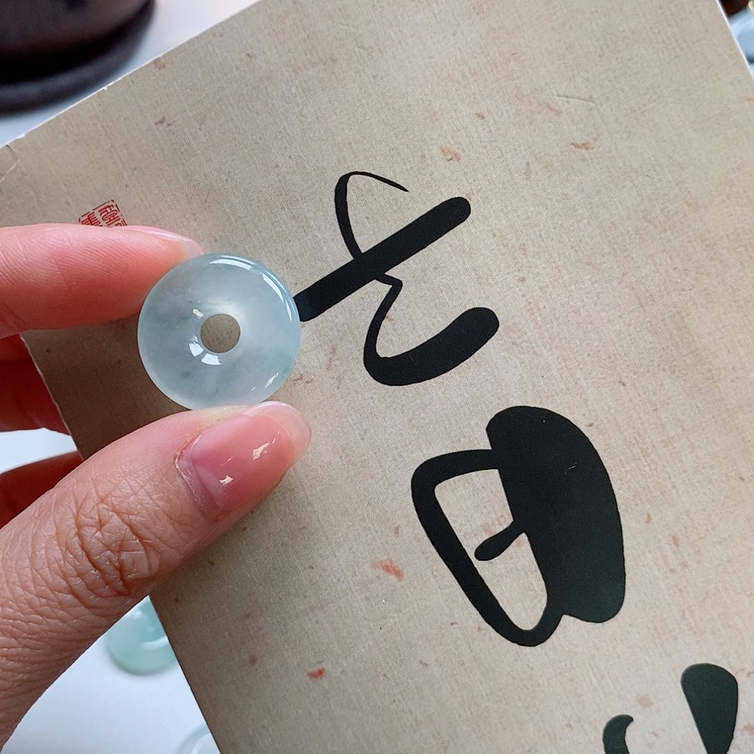 翡翠未镶嵌颈饰肥*天然的