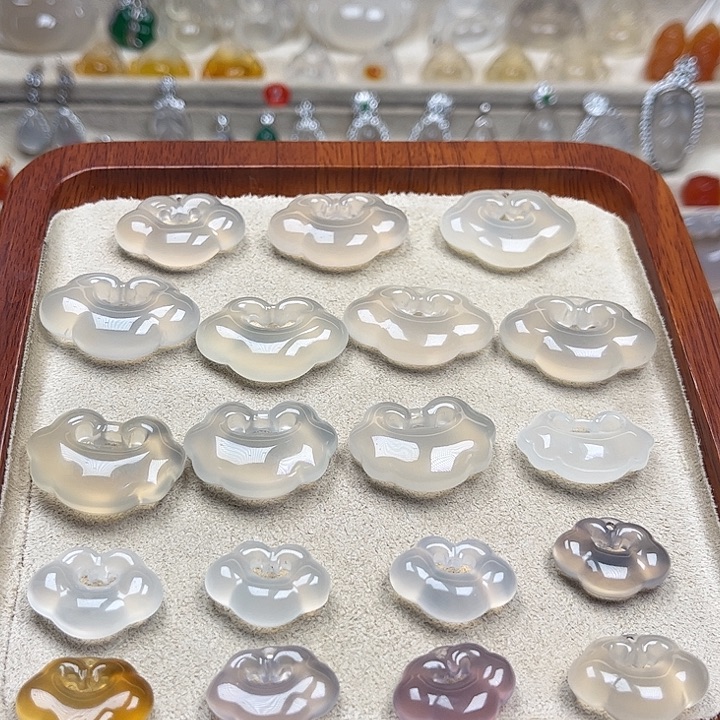 玛瑙/玉髓未镶嵌颈饰多样性发货 拍一发一 福利不退换哦