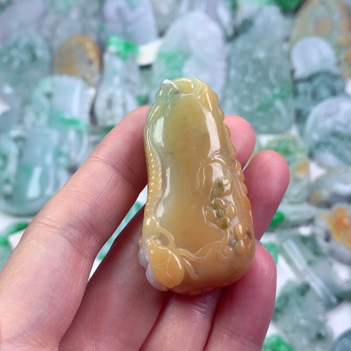 翡翠未镶嵌吊坠(不含链)