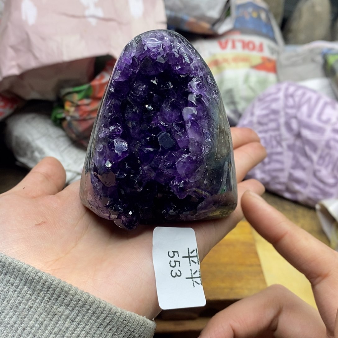 紫晶乌拉圭未镶嵌