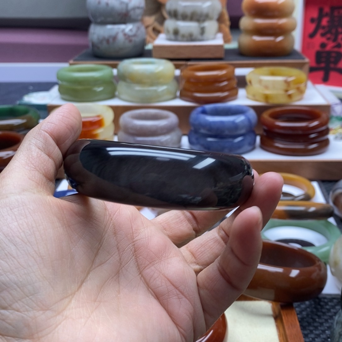 石英质玉手镯未镶嵌y****o