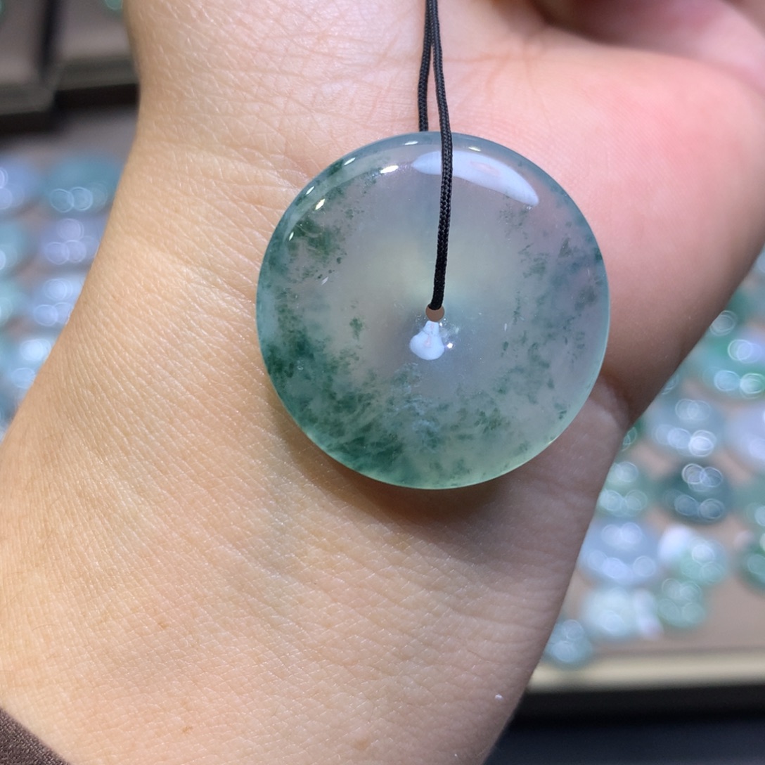 翡翠未镶嵌颈饰平安扣27.3*5.3