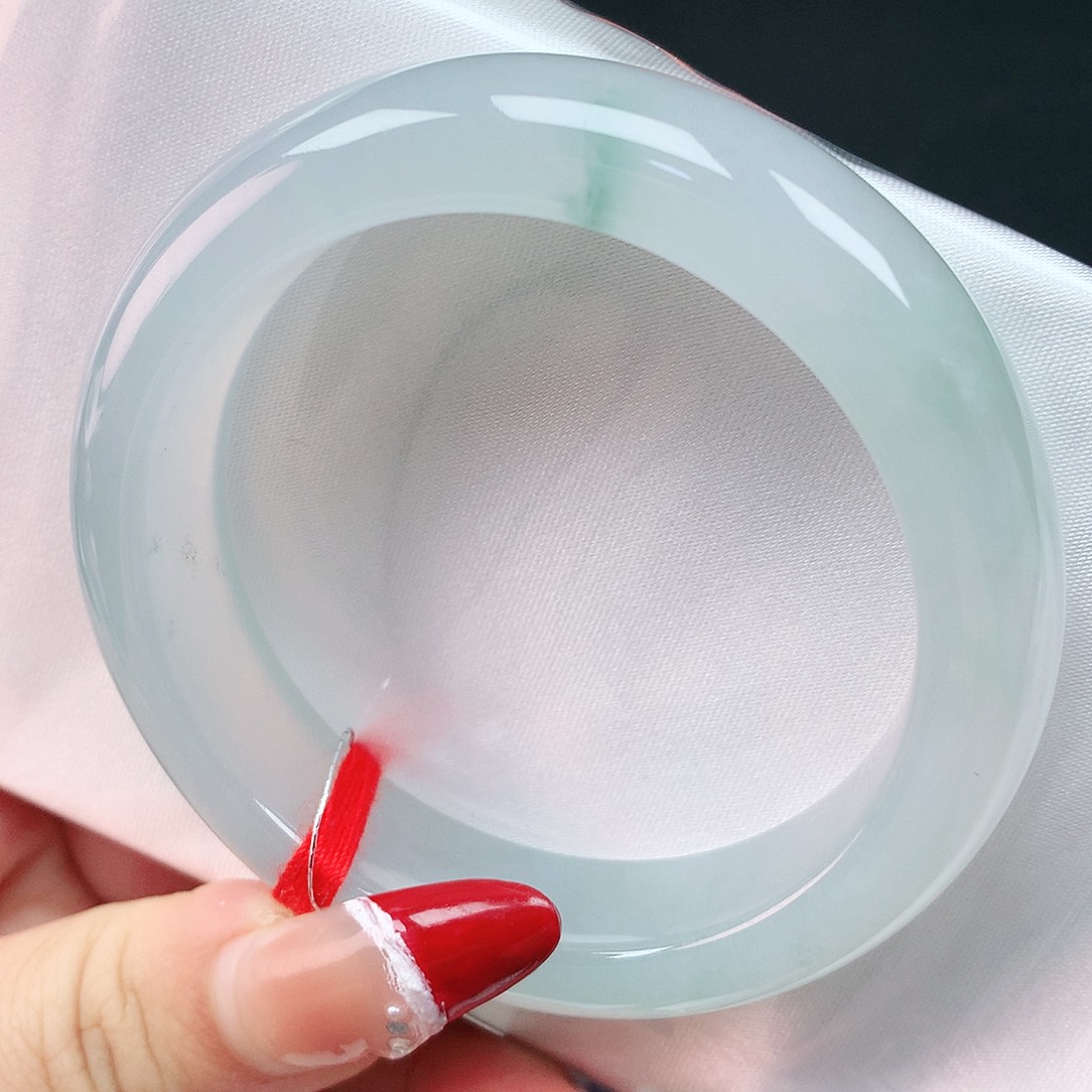 翡翠手镯未镶嵌52圈