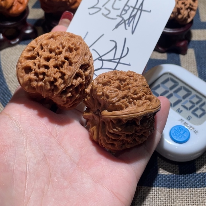 發***。文玩核桃吊坠南疆