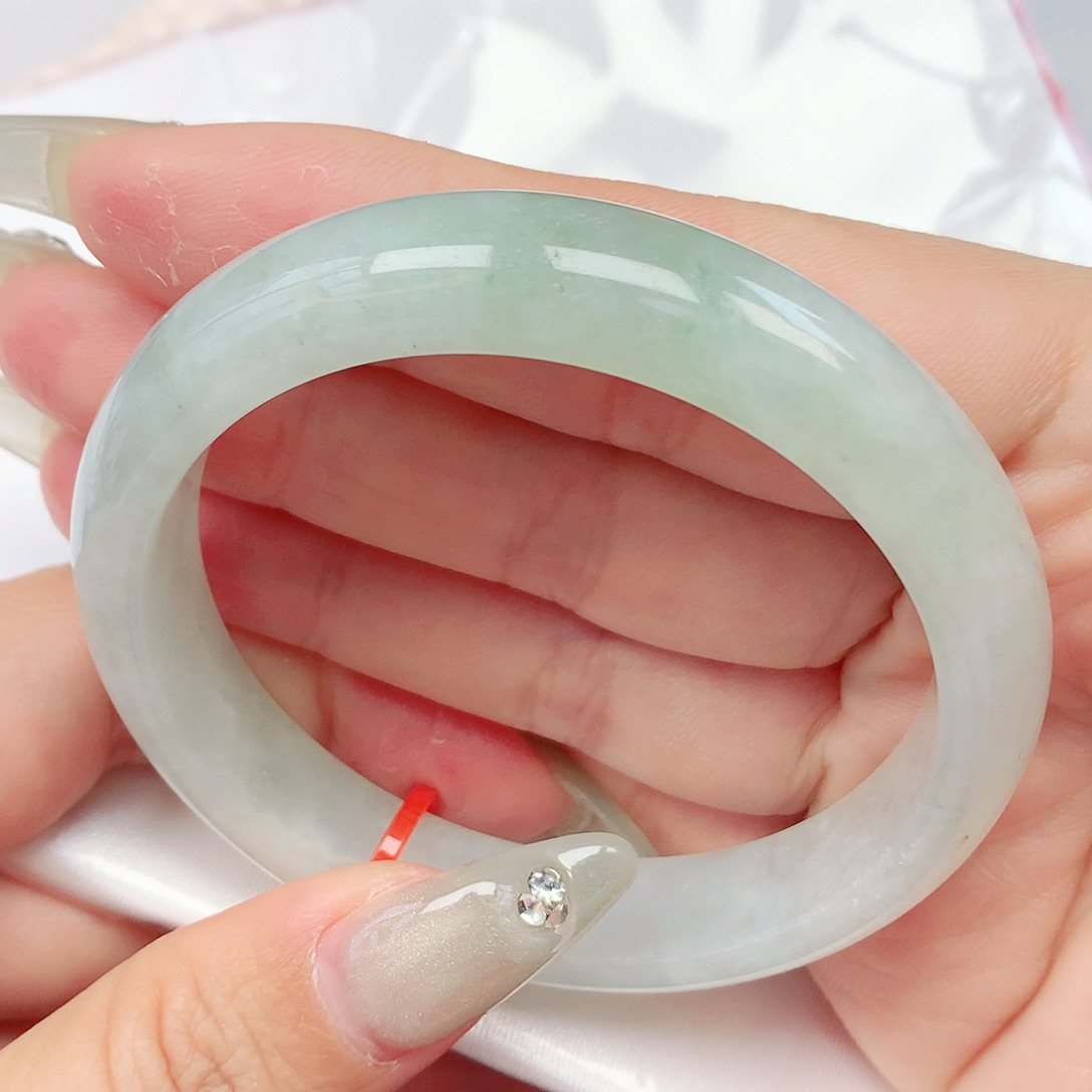 翡翠手镯未镶嵌抖音929