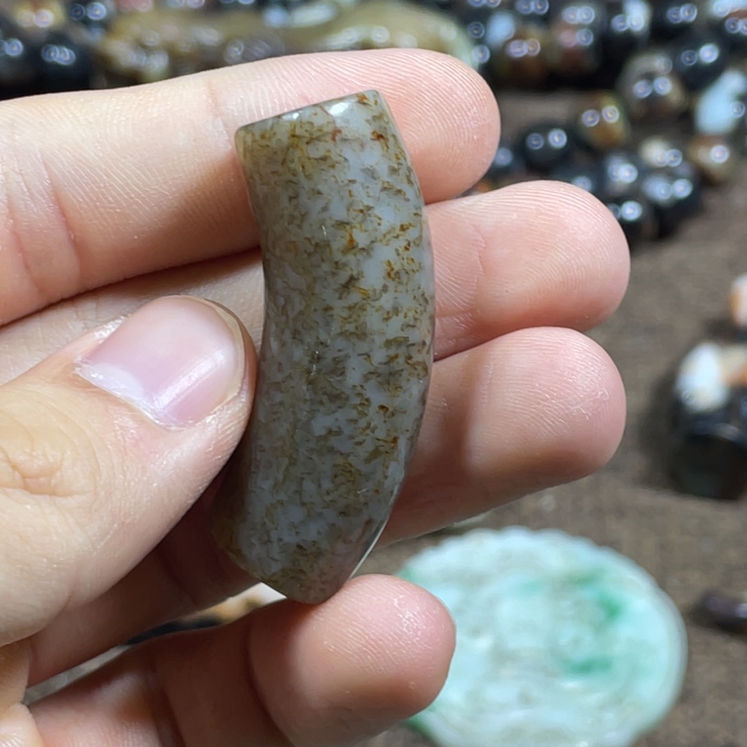 和田玉未镶嵌吊坠(不含链)