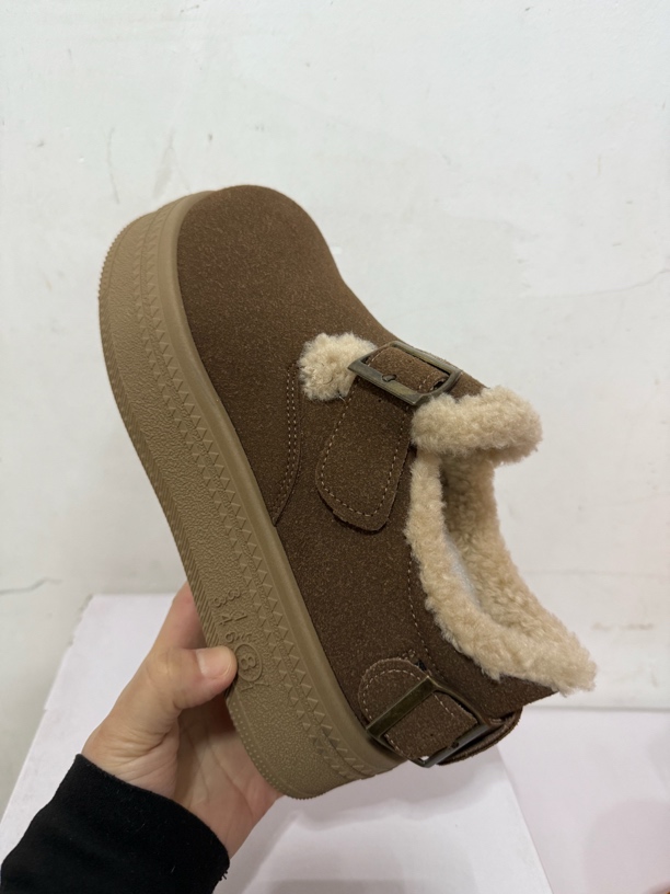 111女士冬季加绒休闲鞋