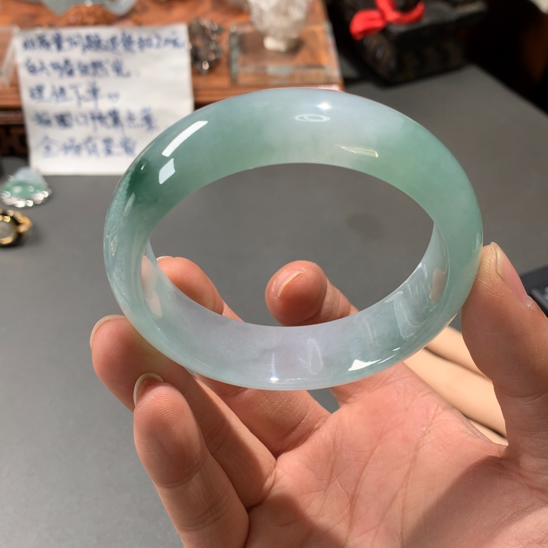 翡翠手镯未镶嵌58.3圈口